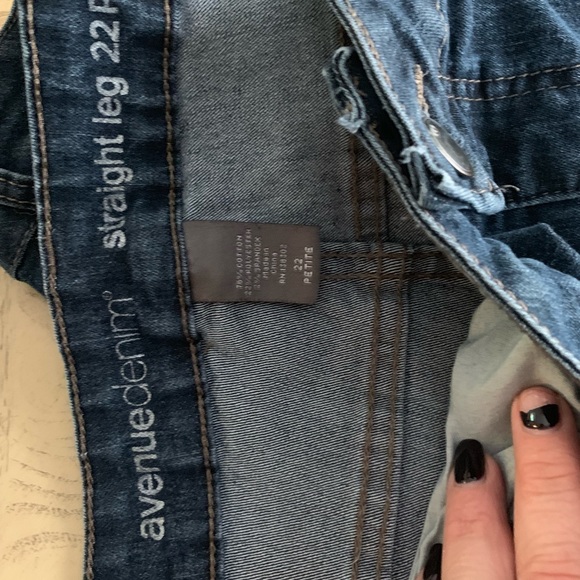 Blue Jeans - Picture 3 of 4